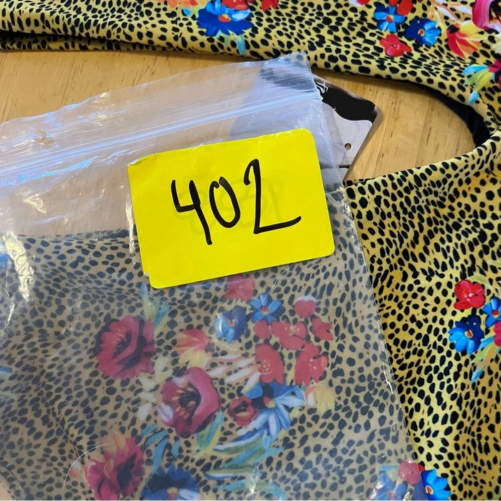 BEACH RIOT Women's One-Piece Swimsuit Size M In Assorted - Picture 7 of 7